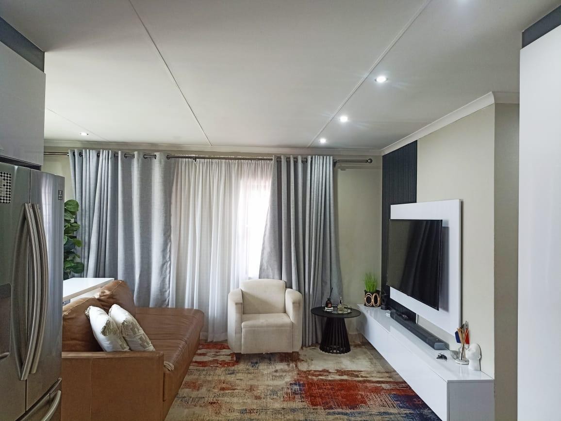 Apartment for rent in Leopard's Rest Security Estate, Albertsdal, Alberton