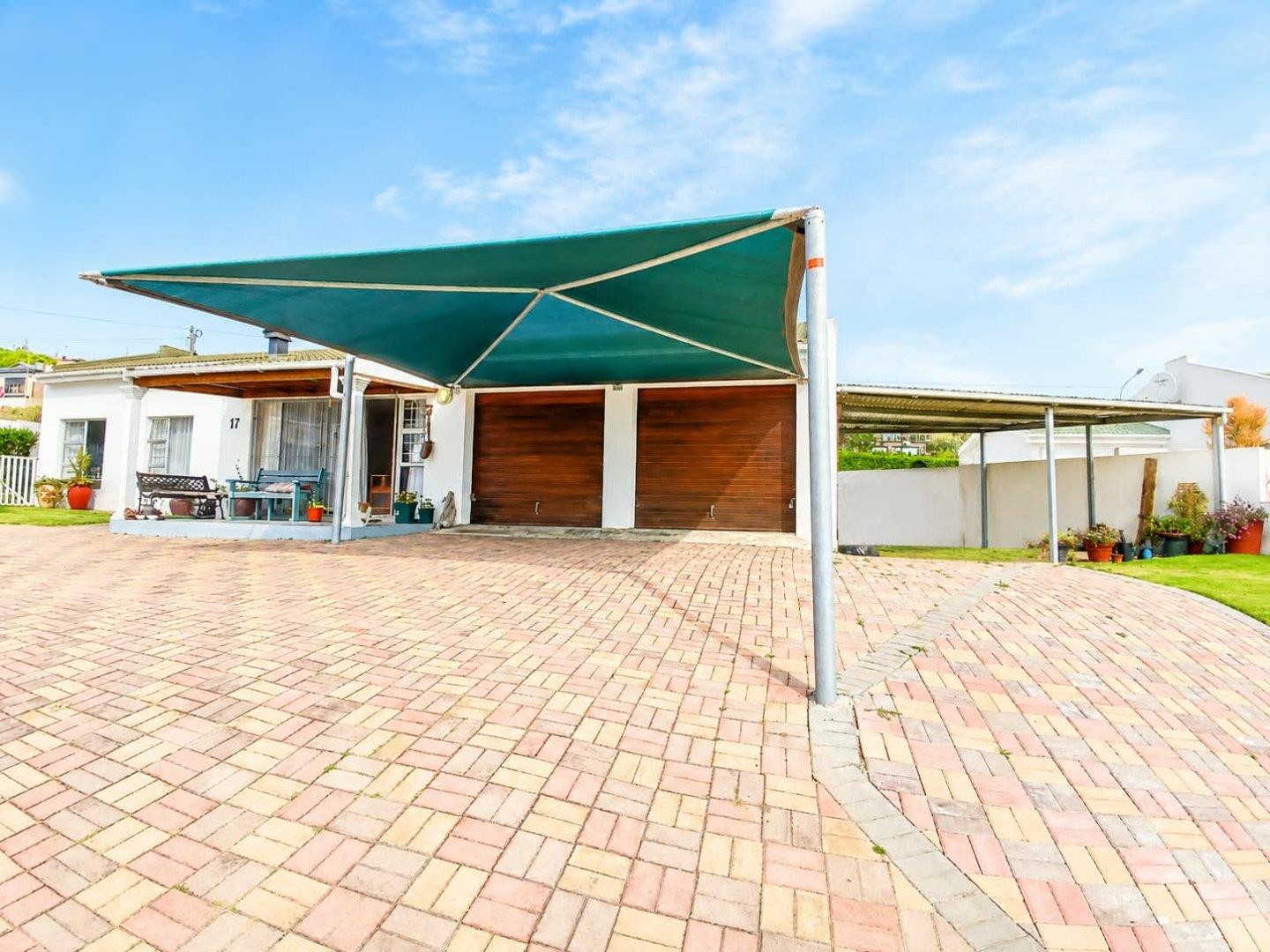 House for sale in Fraaiuitsig, Klein Brak Rivier, 152 m²