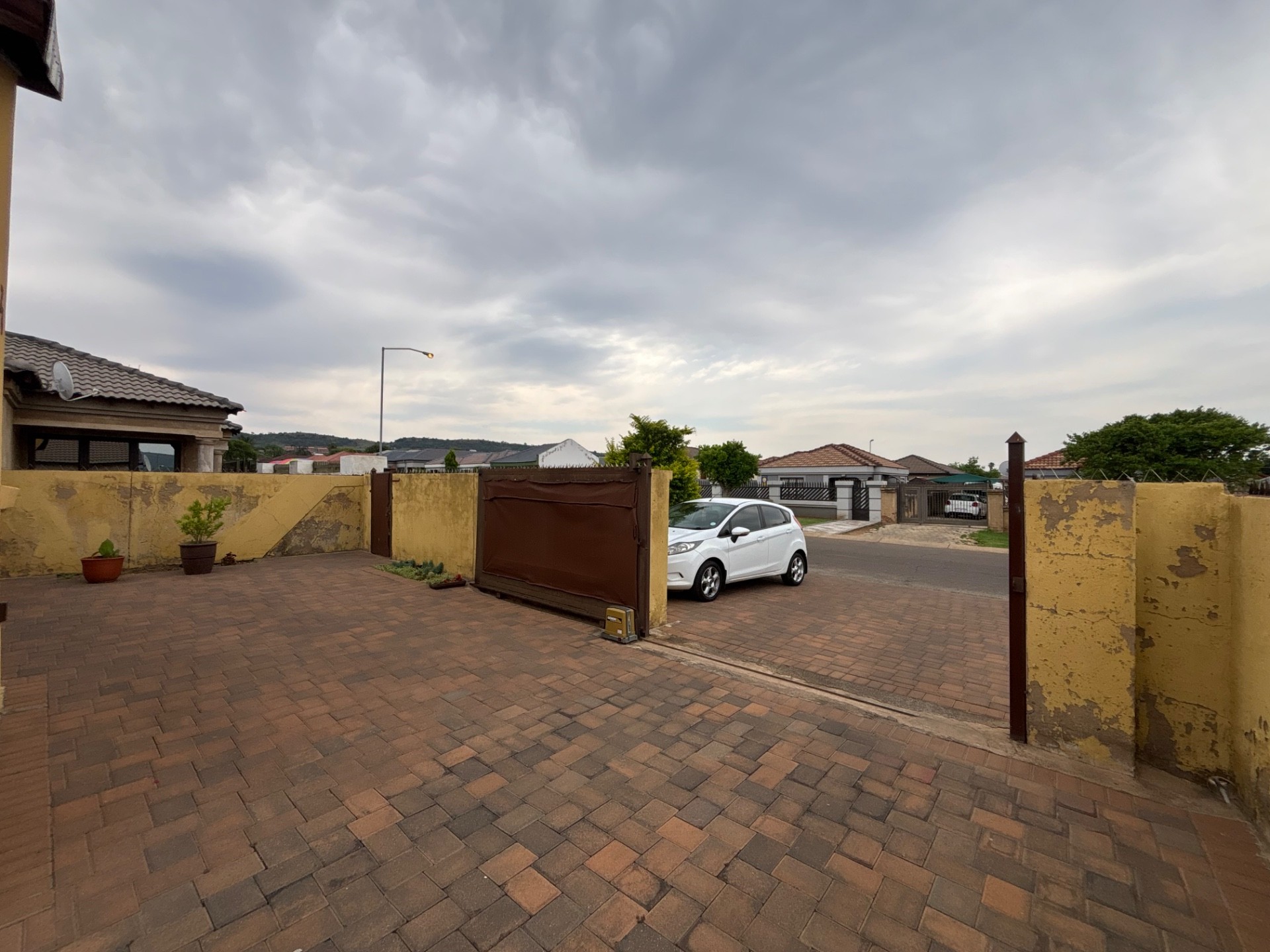 House for sale in Elandspoort, Pretoria, 251 m²