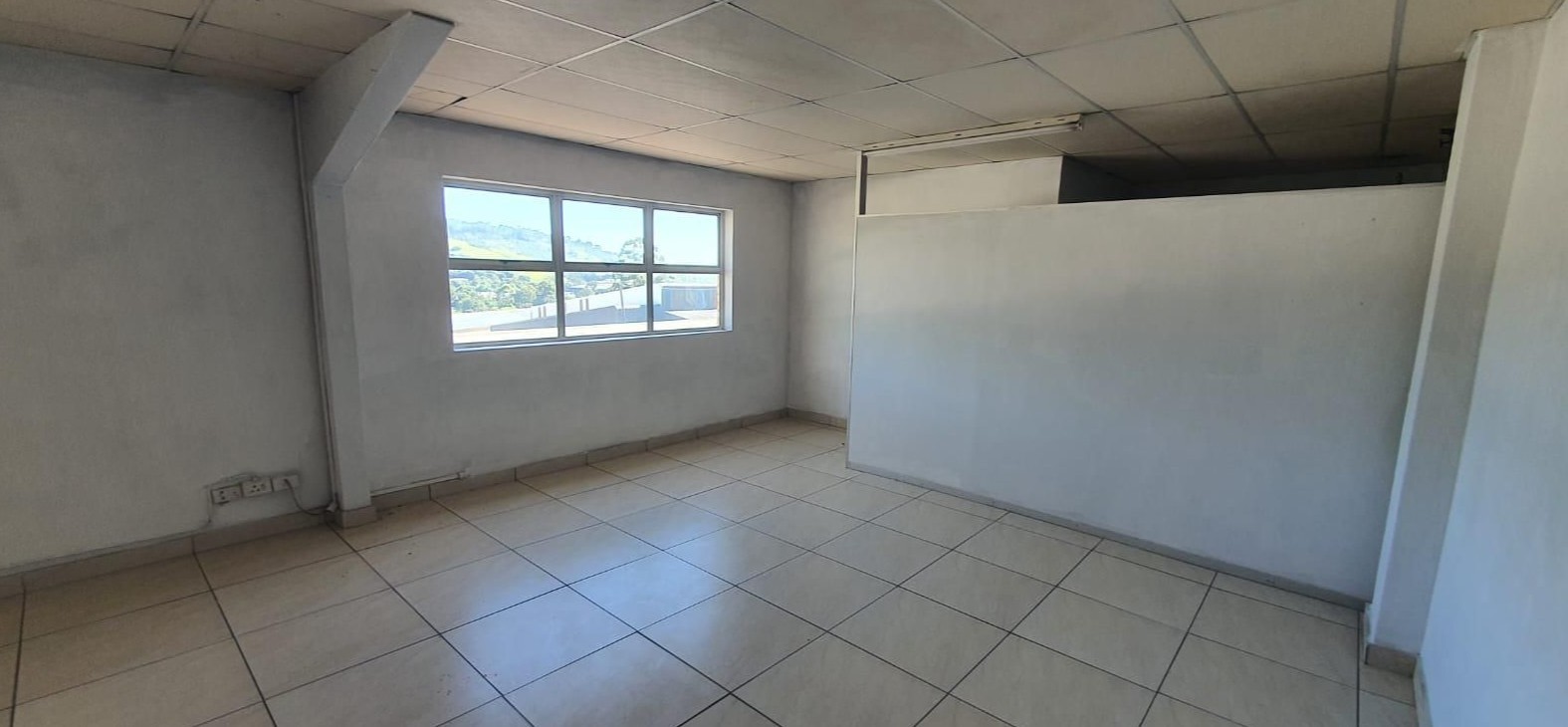 Warehouse for rent in Westmead, Pinetown, KwaZulu Natal, 250 m²