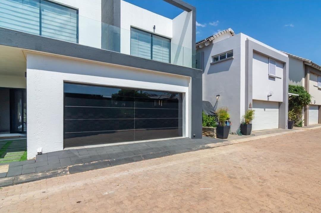 House for sale in The Islands Estates, Hartbeespoort, North West, 246 m²