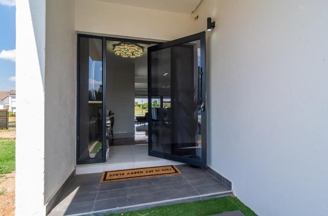 House for sale in The Islands Estates, Hartbeespoort, North West, 246 m²
