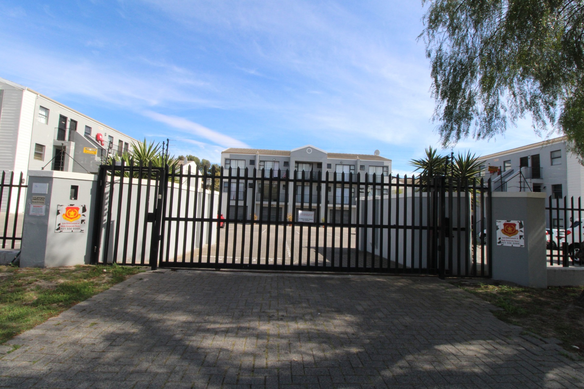 Apartment for sale in Table View, Blouberg, 34 m²