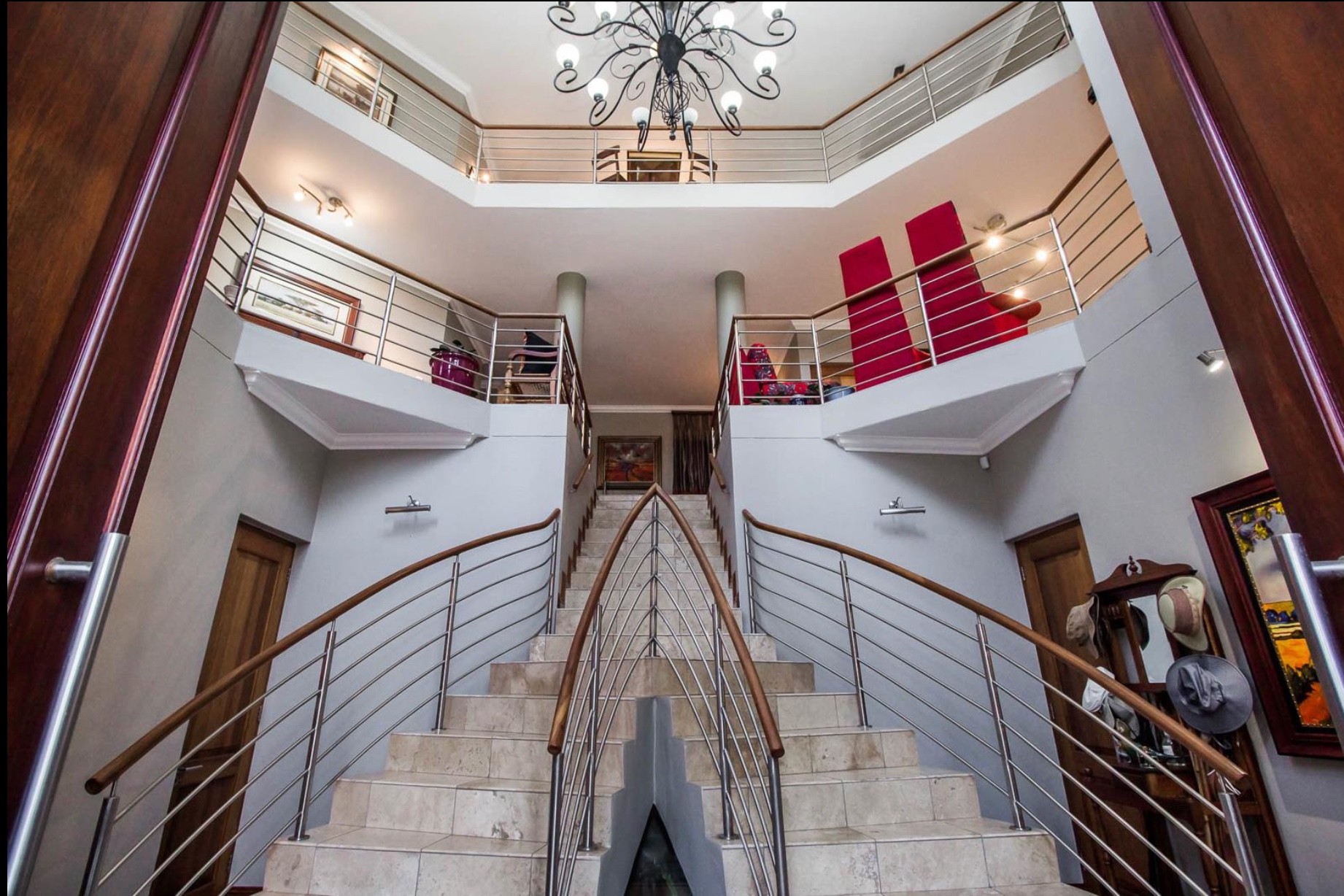 House for sale in Waterkloof Ridge, Pretoria, 800 m²