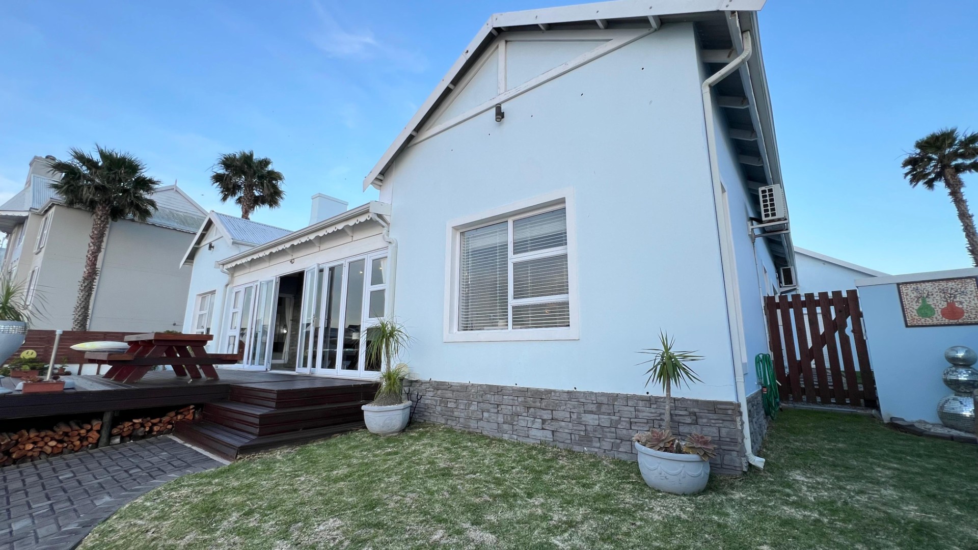 House for sale in Marina Martinique, Jeffreys Bay, Marina Martinique, 1452 Key West Crescent, Marina Martinique, Jeffreys Bay, Eastern Cape, 244 m²