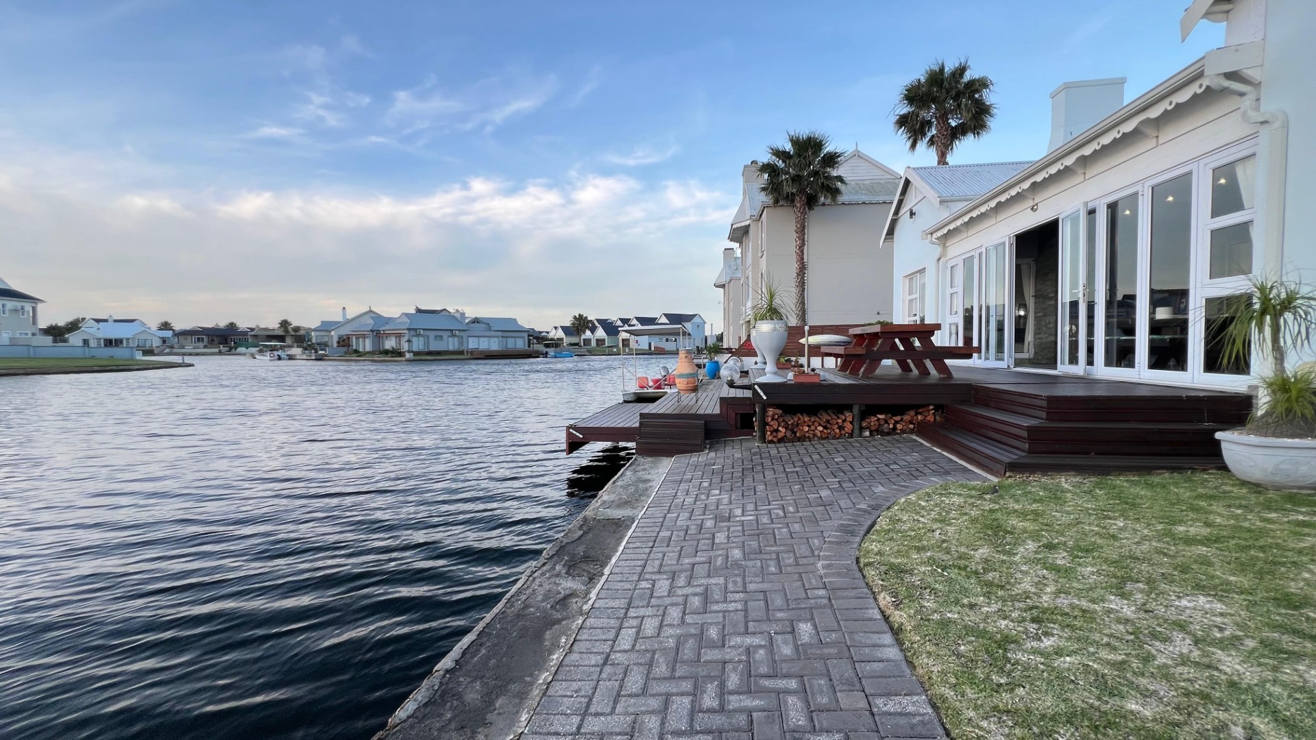 House for sale in Marina Martinique, Jeffreys Bay, Marina Martinique, 1452 Key West Crescent, Marina Martinique, Jeffreys Bay, Eastern Cape, 244 m²