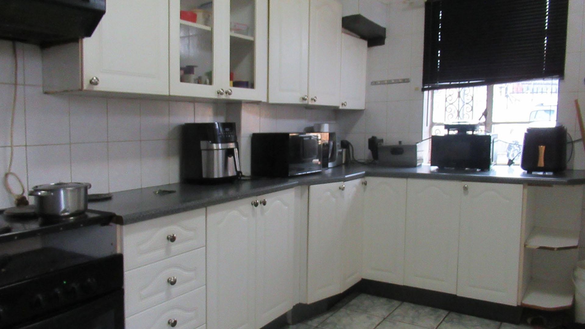 House for sale in South Hills, Johannesburg, 240 m²
