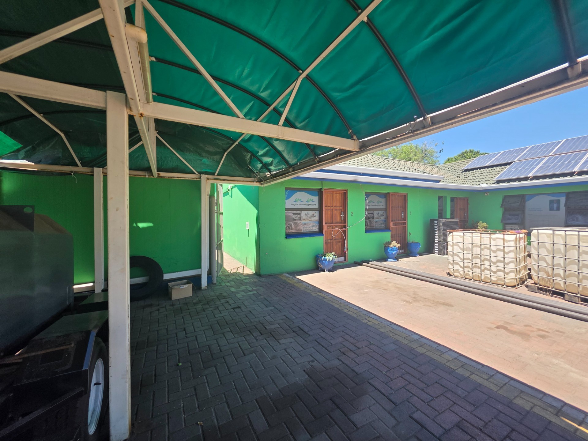 Office for sale in Tasbet Park, Witbank, 1000 m²