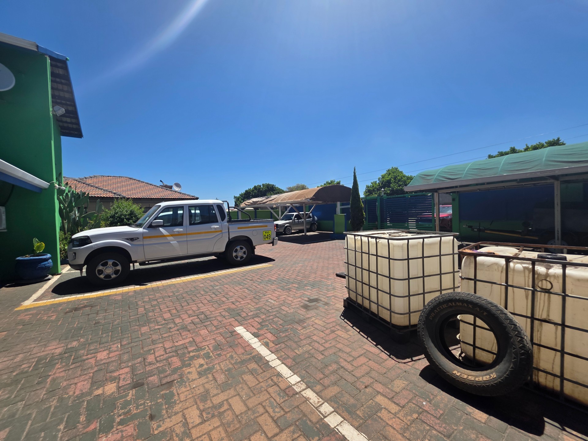 Office for sale in Tasbet Park, Witbank, 1000 m²