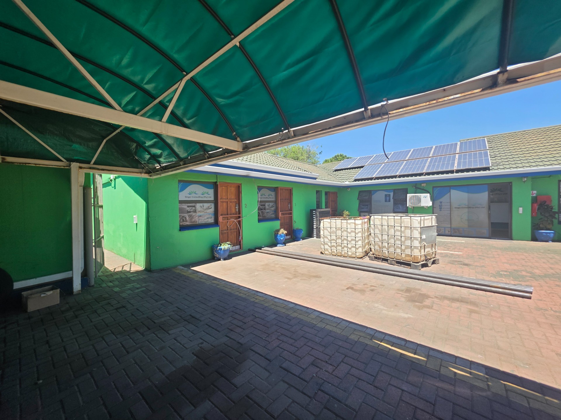 Office for sale in Tasbet Park, Witbank, 1000 m²