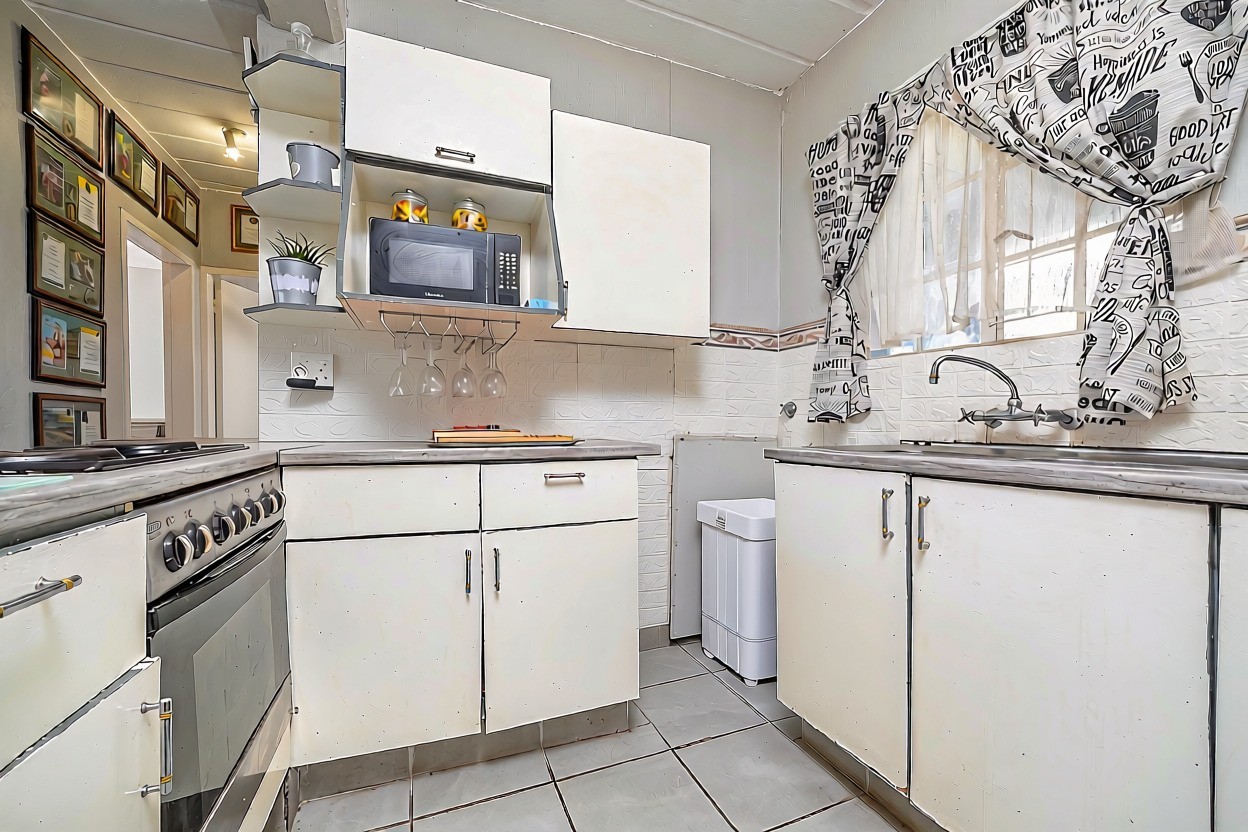 Apartment for sale in Horizon View, Roodepoort, 60 m²