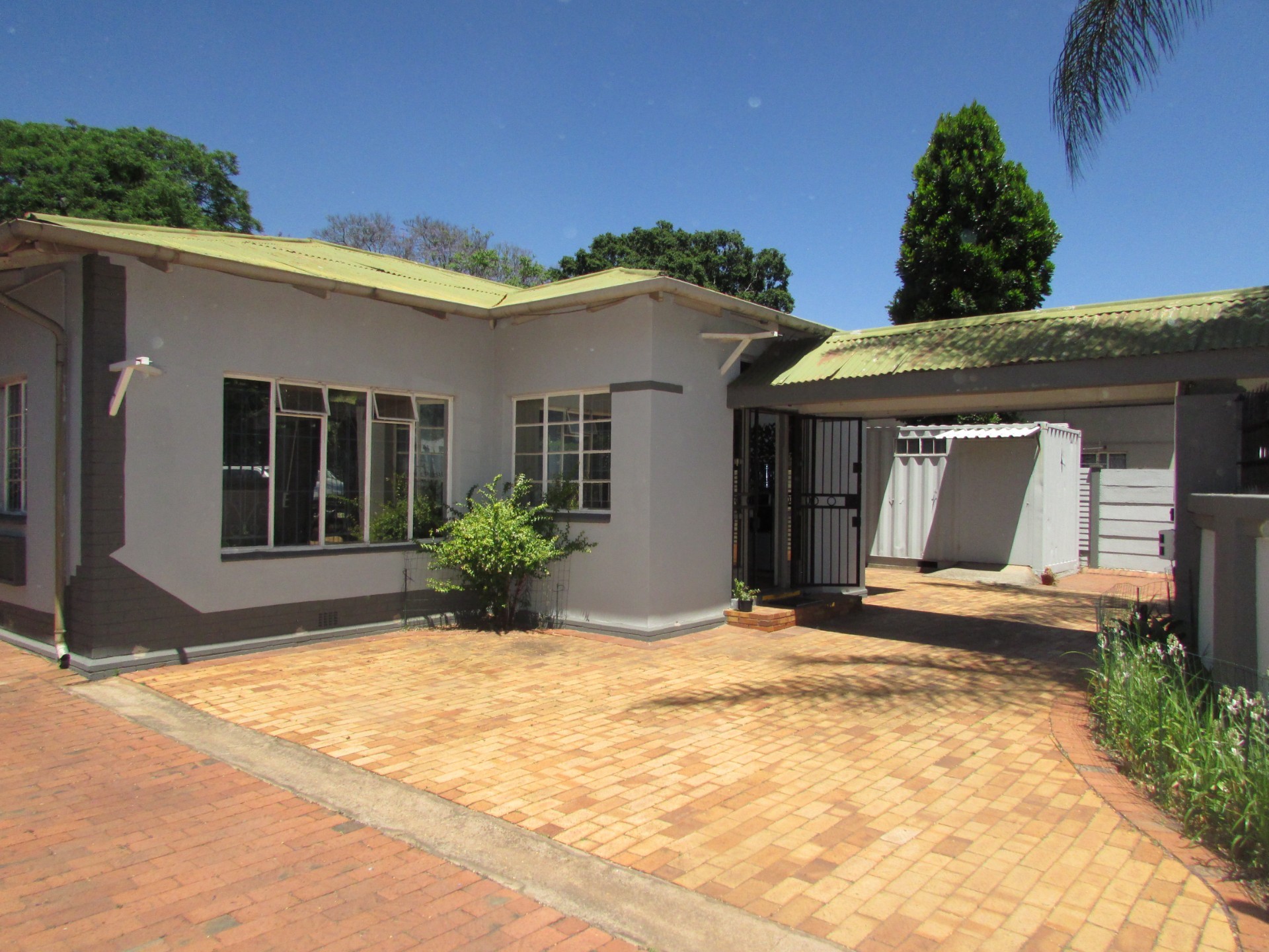 Office for sale in Riviera, Pretoria, 993 m²