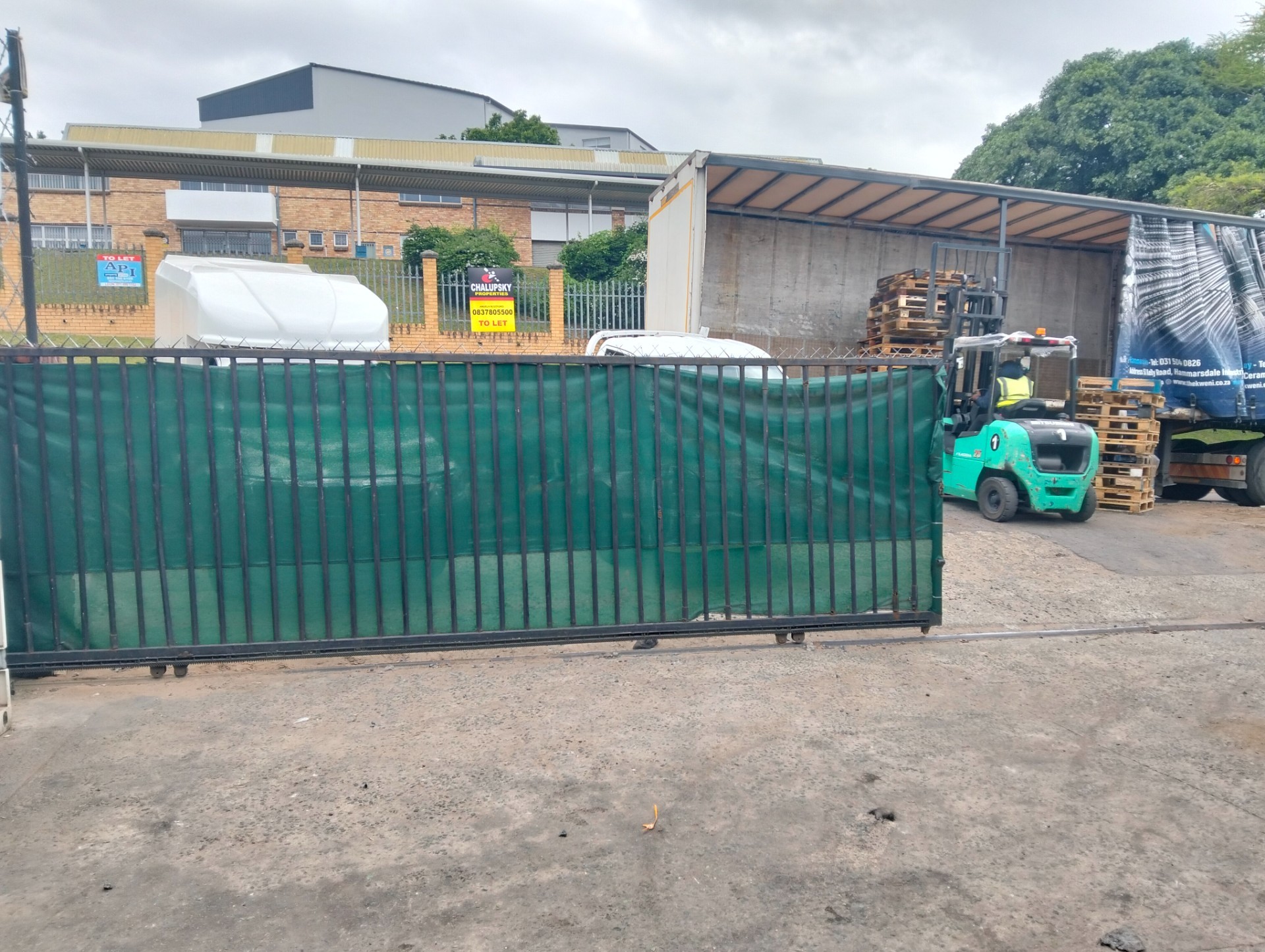 Industrial Property for rent in Westmead, Pinetown, KwaZulu Natal, 2142 m²