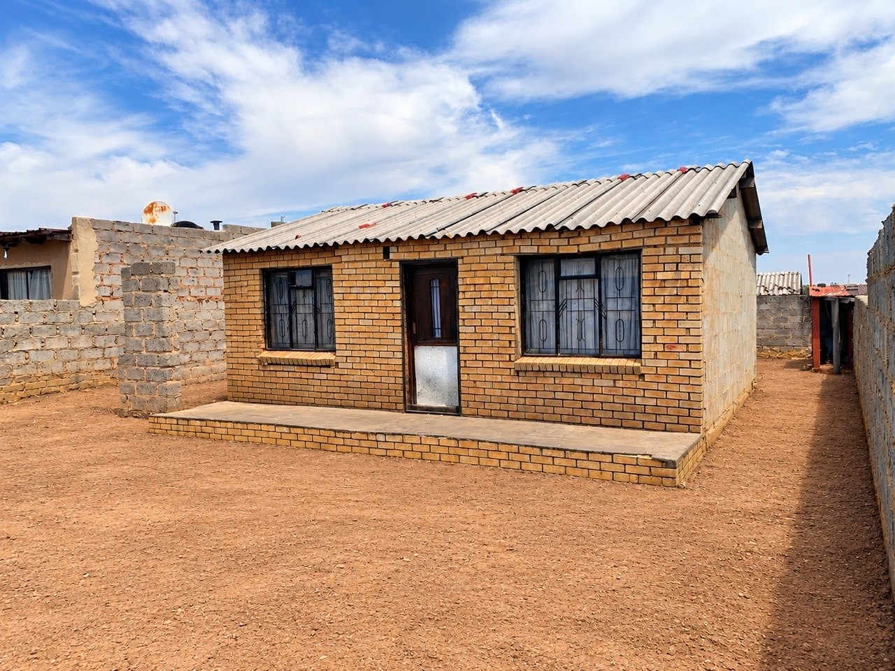 House for sale in Esiziba, Tembisa, 87 m²