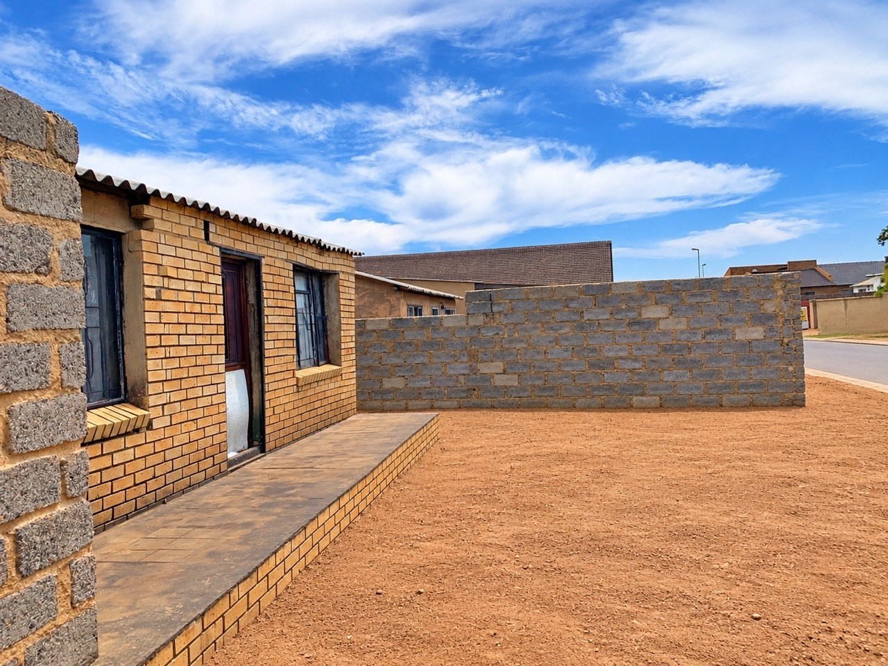 House for sale in Esiziba, Tembisa, 87 m²