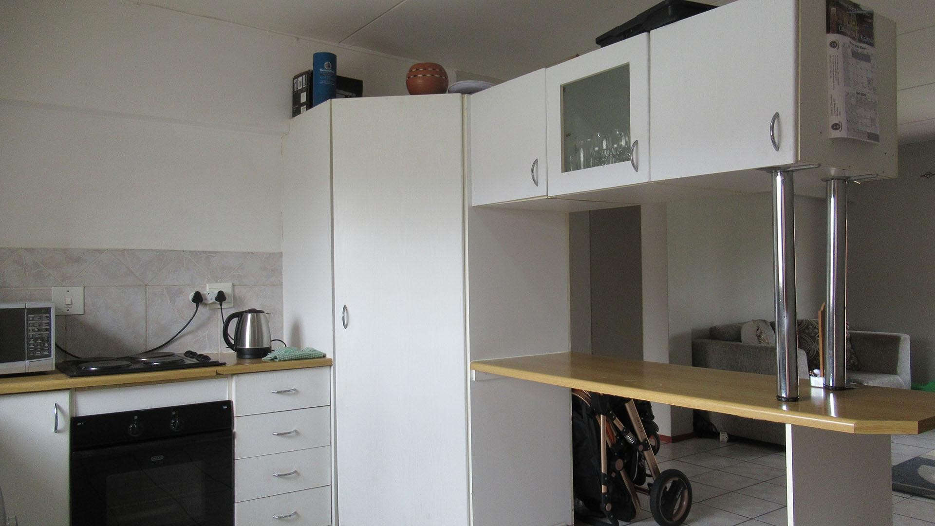 Apartment for sale in Winchester Hills, Johannesburg, 88 m²