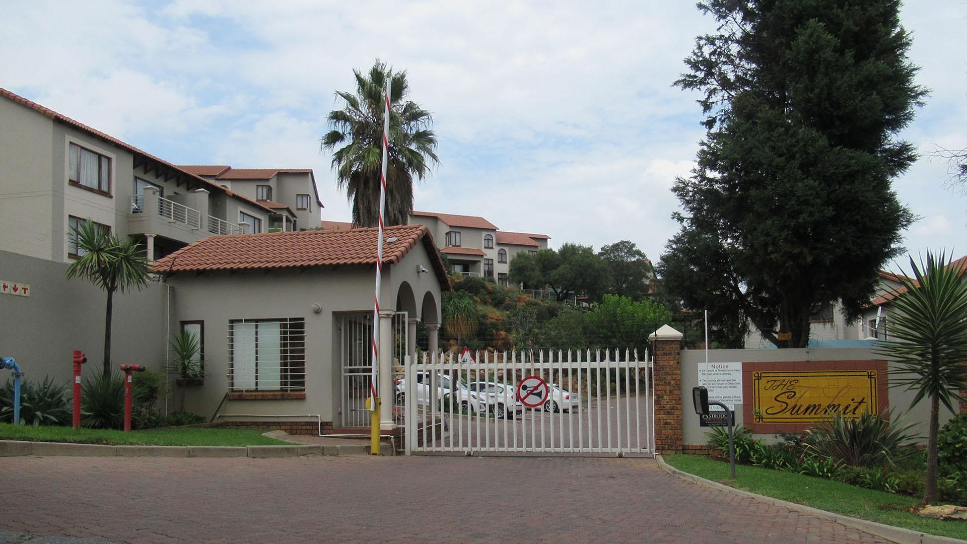 Apartment for sale in Winchester Hills, Johannesburg, 88 m²