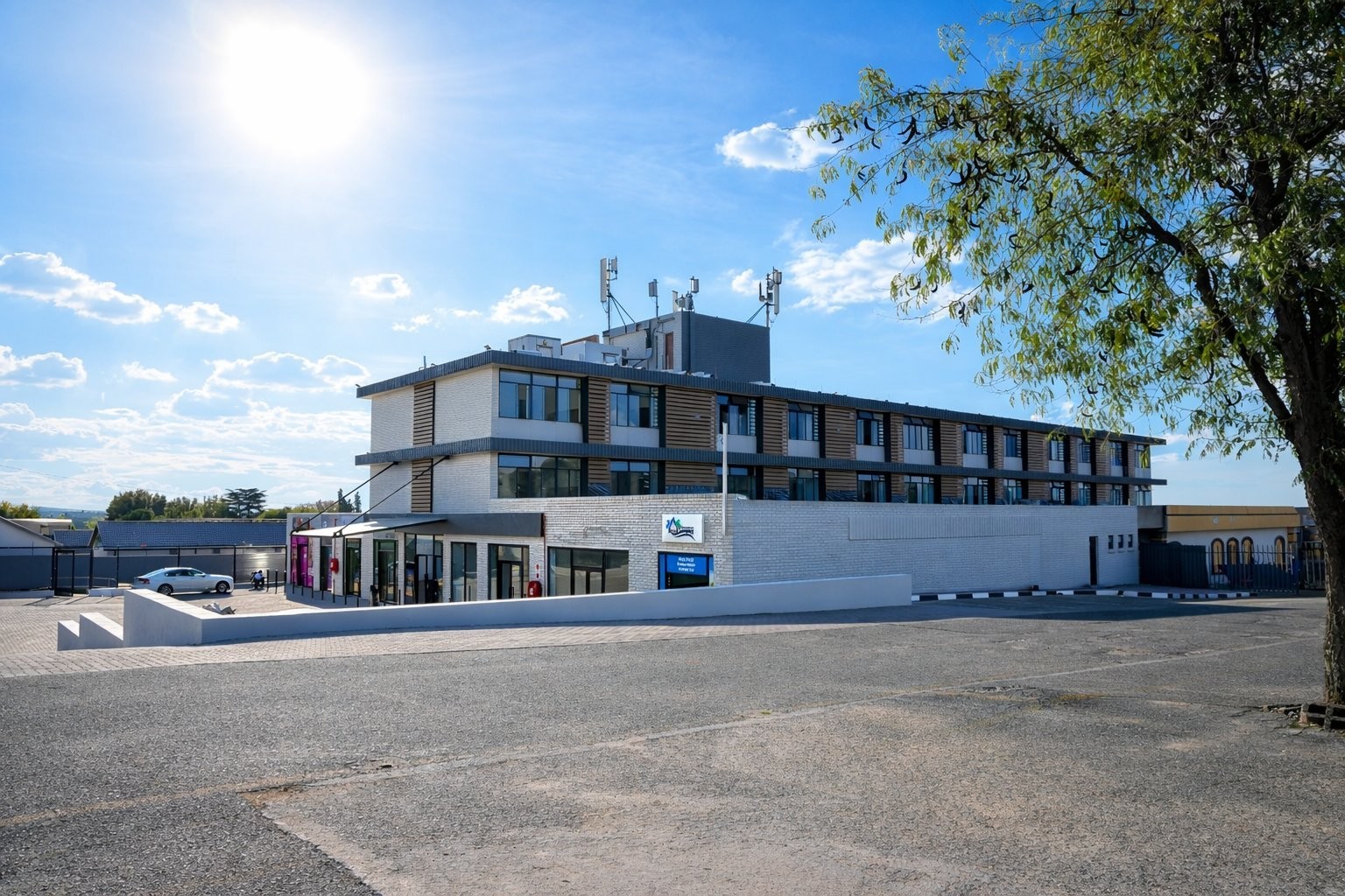 Commercial Property for rent in Wendywood, Sandton, 159 m²