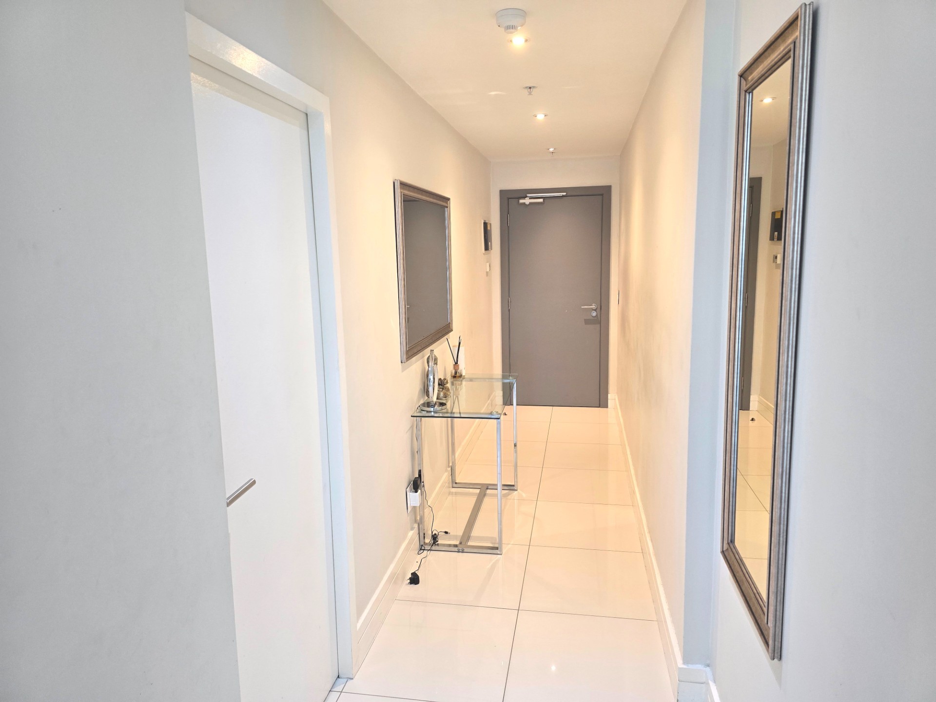 Apartment for sale in Cape Town City Centre, Cape Town, 87 m²