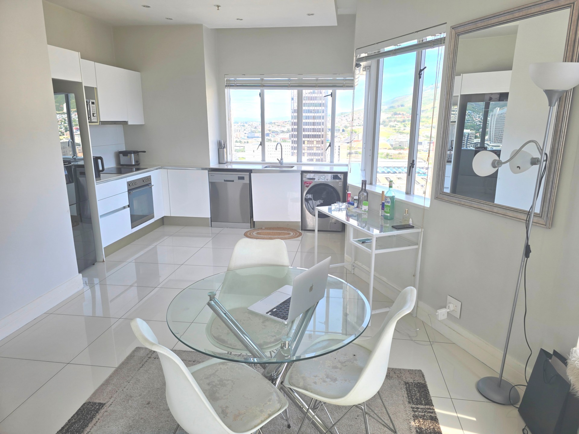 Apartment for sale in Cape Town City Centre, Cape Town, 87 m²