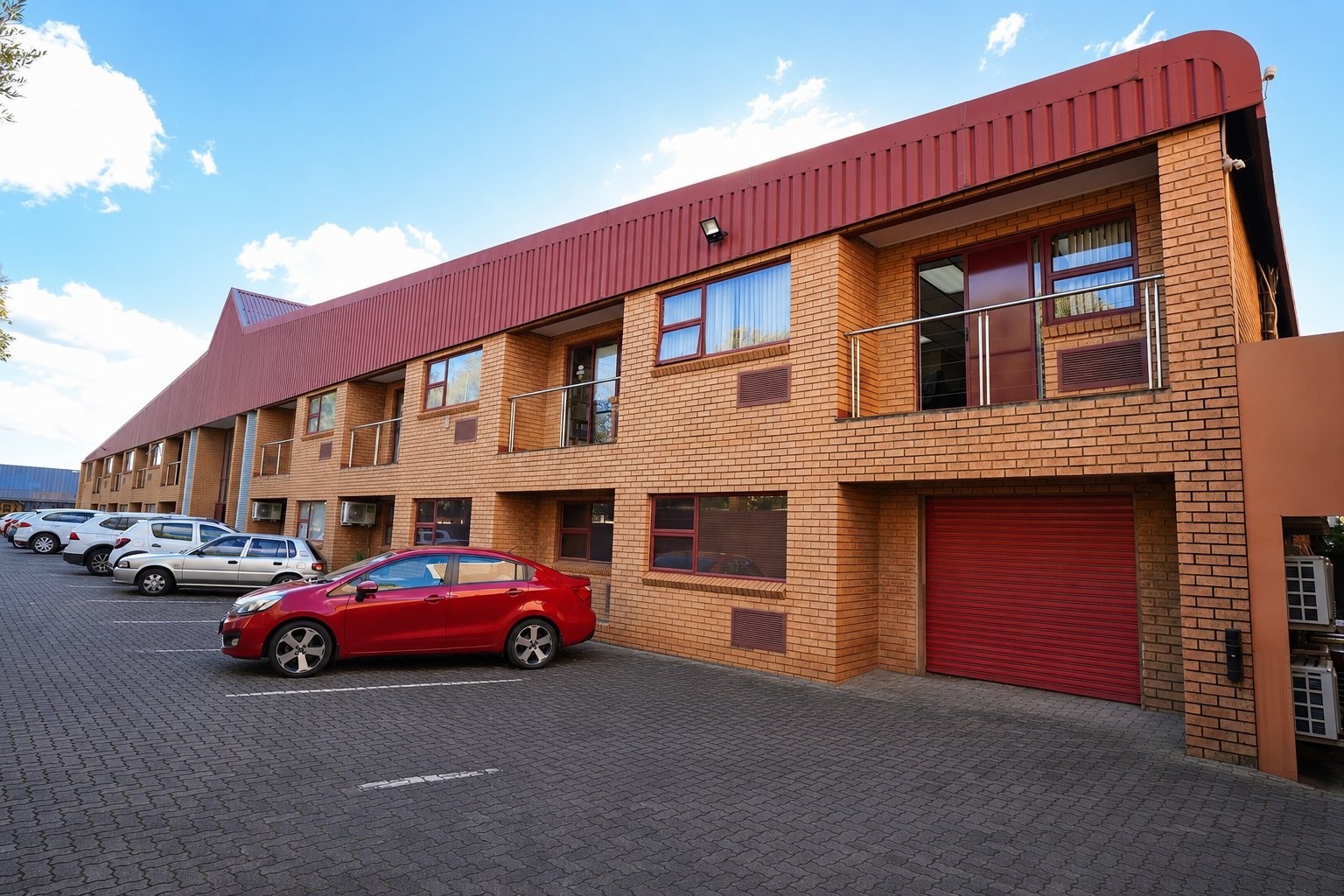 Commercial Property for rent in Honeydew Ridge, Roodepoort, 5358 m²