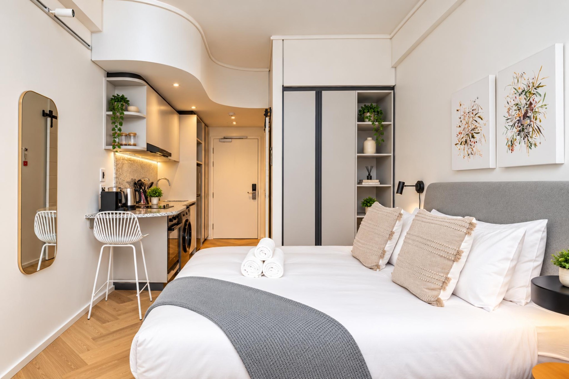 Studio Apartment for sale in Cape Town City Centre, Cape Town, (9th floor), Zeeland Pier, 7 Heerengracht Street, Roggebaai, City of Cape Town, Western Cape, 8012, Cape Town City Centre, Cape Town, Western Cape, 26 m²