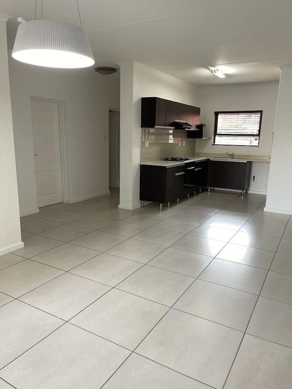 Apartment for sale in Fourways Gardens, Sandton, 94 m²