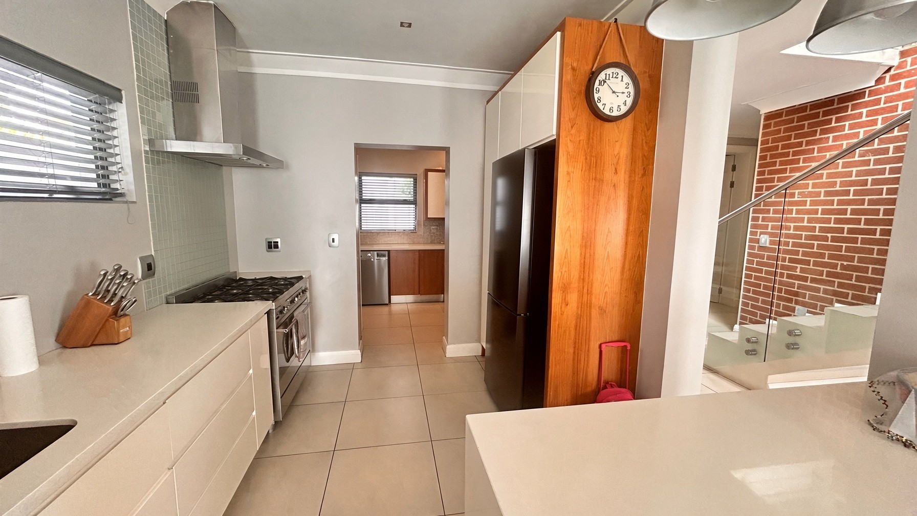 House for rent in Waterkloof, Pretoria, 361 m²