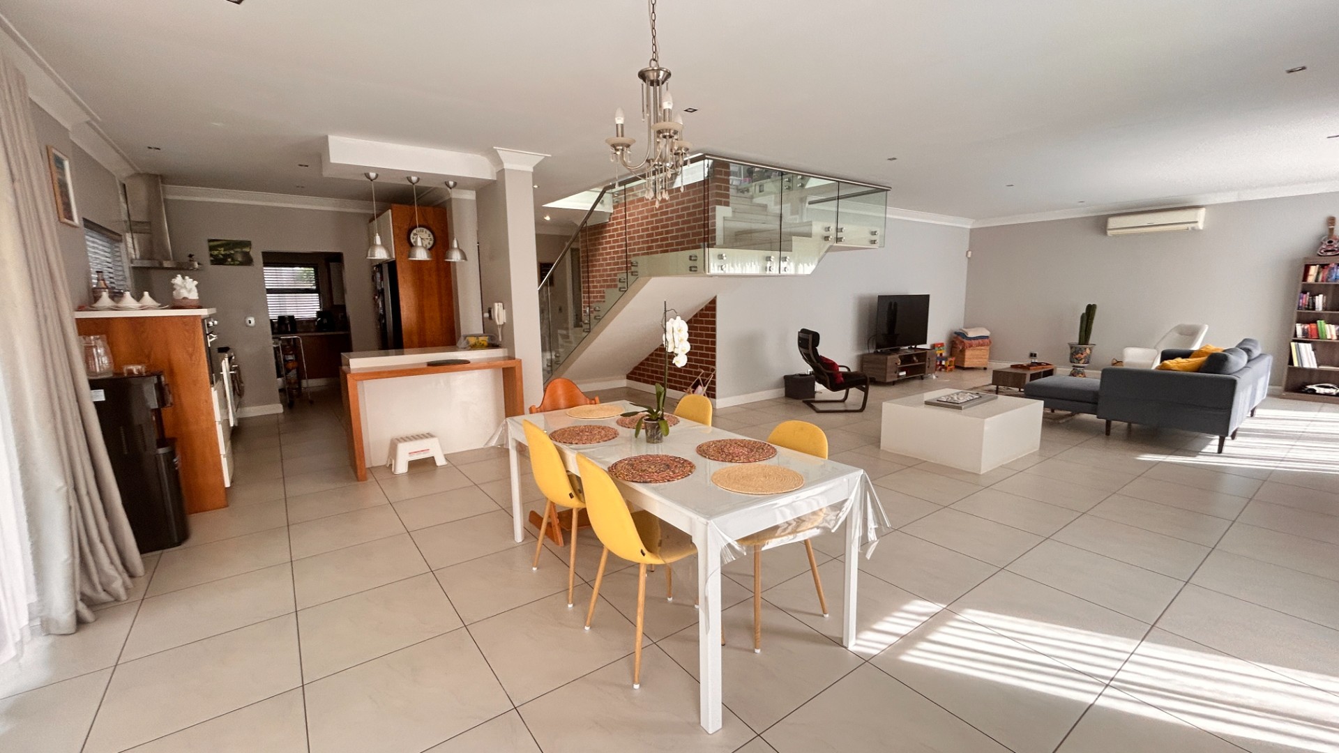 House for rent in Waterkloof, Pretoria, 361 m²
