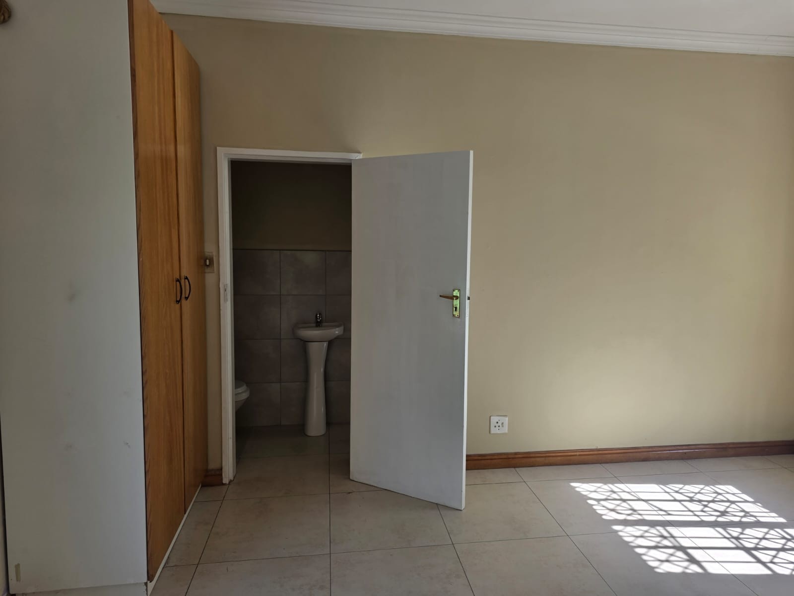Cottage for rent in Observatory, Johannesburg