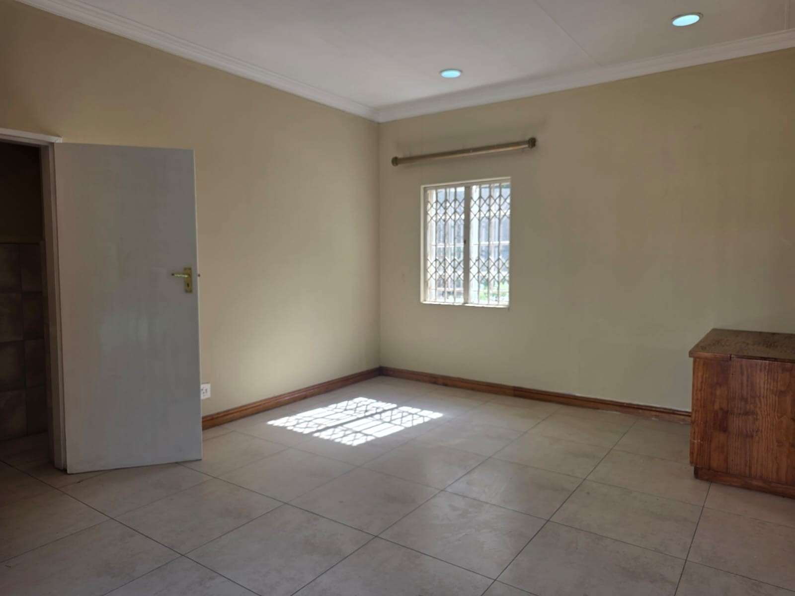 Cottage for rent in Observatory, Johannesburg
