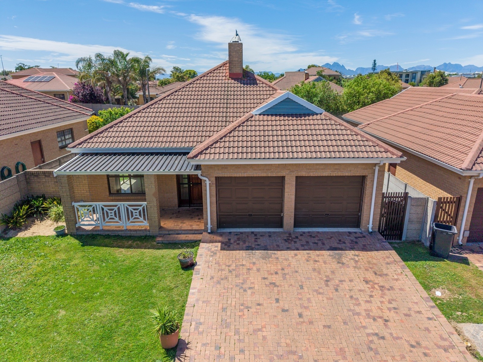 House for sale in Sonstraal Heights, Durbanville, 150 m²