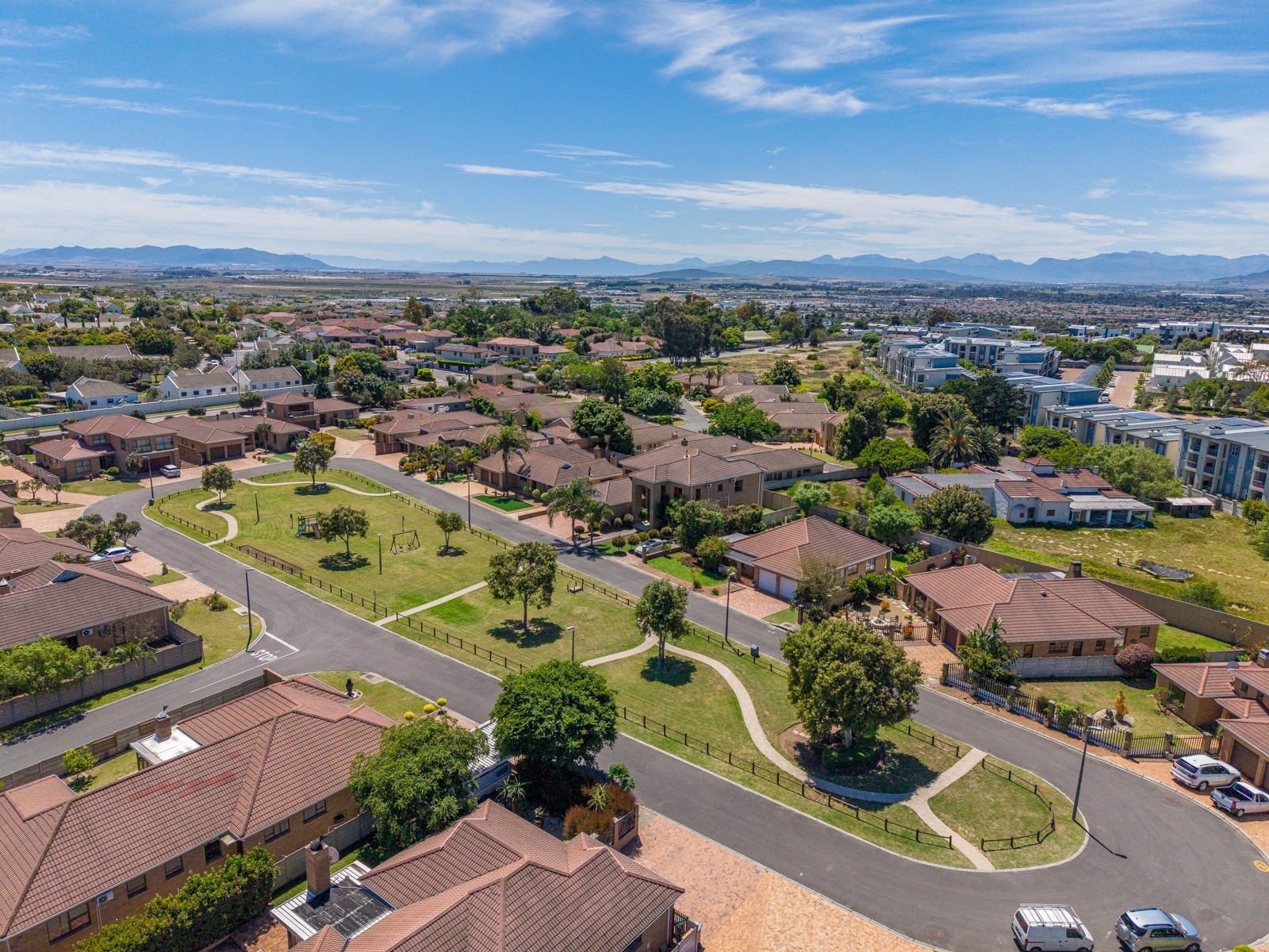 House for sale in Sonstraal Heights, Durbanville, 150 m²