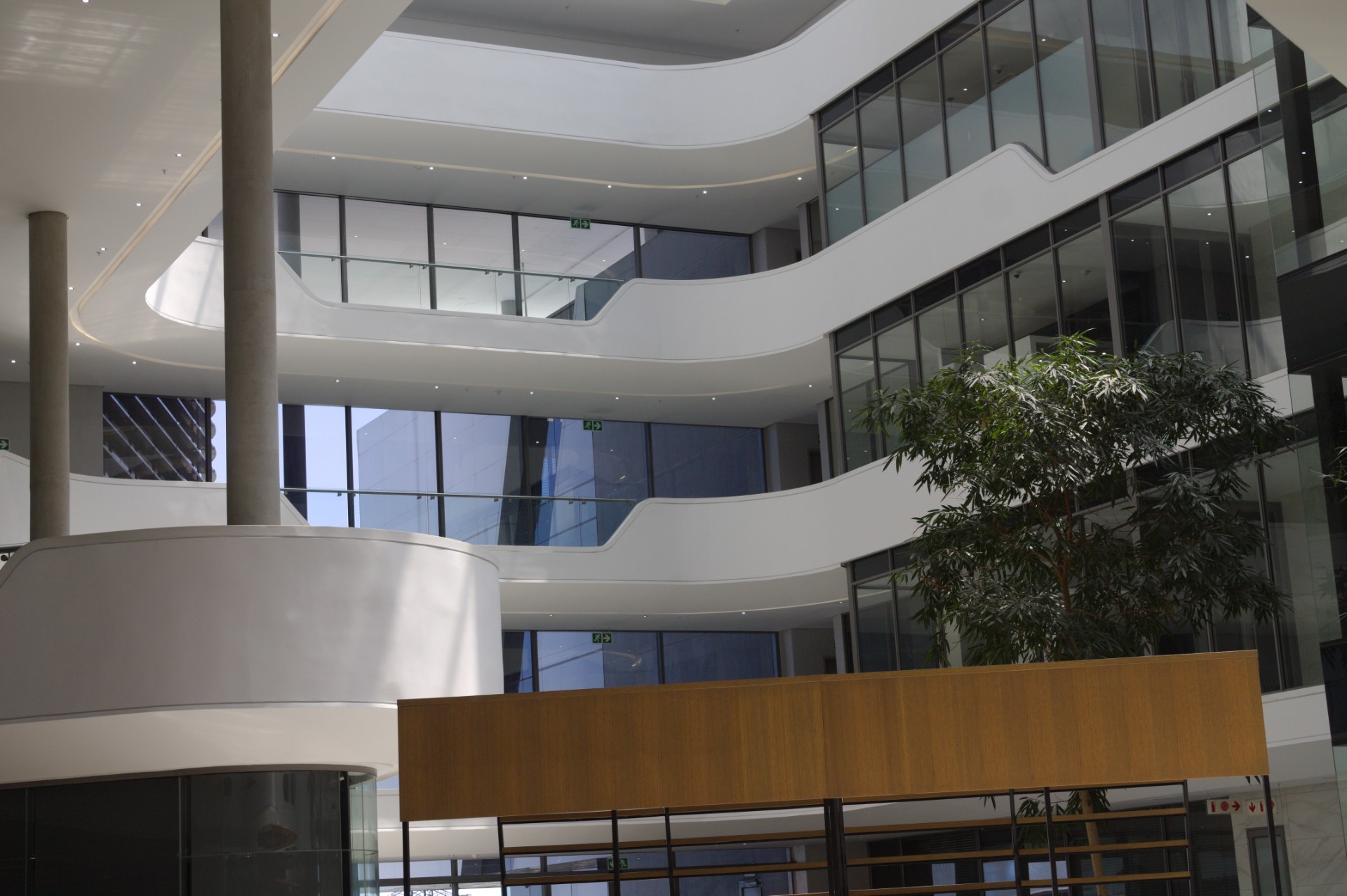 Commercial Property for rent in Waterfall, Midrand, 595 m²