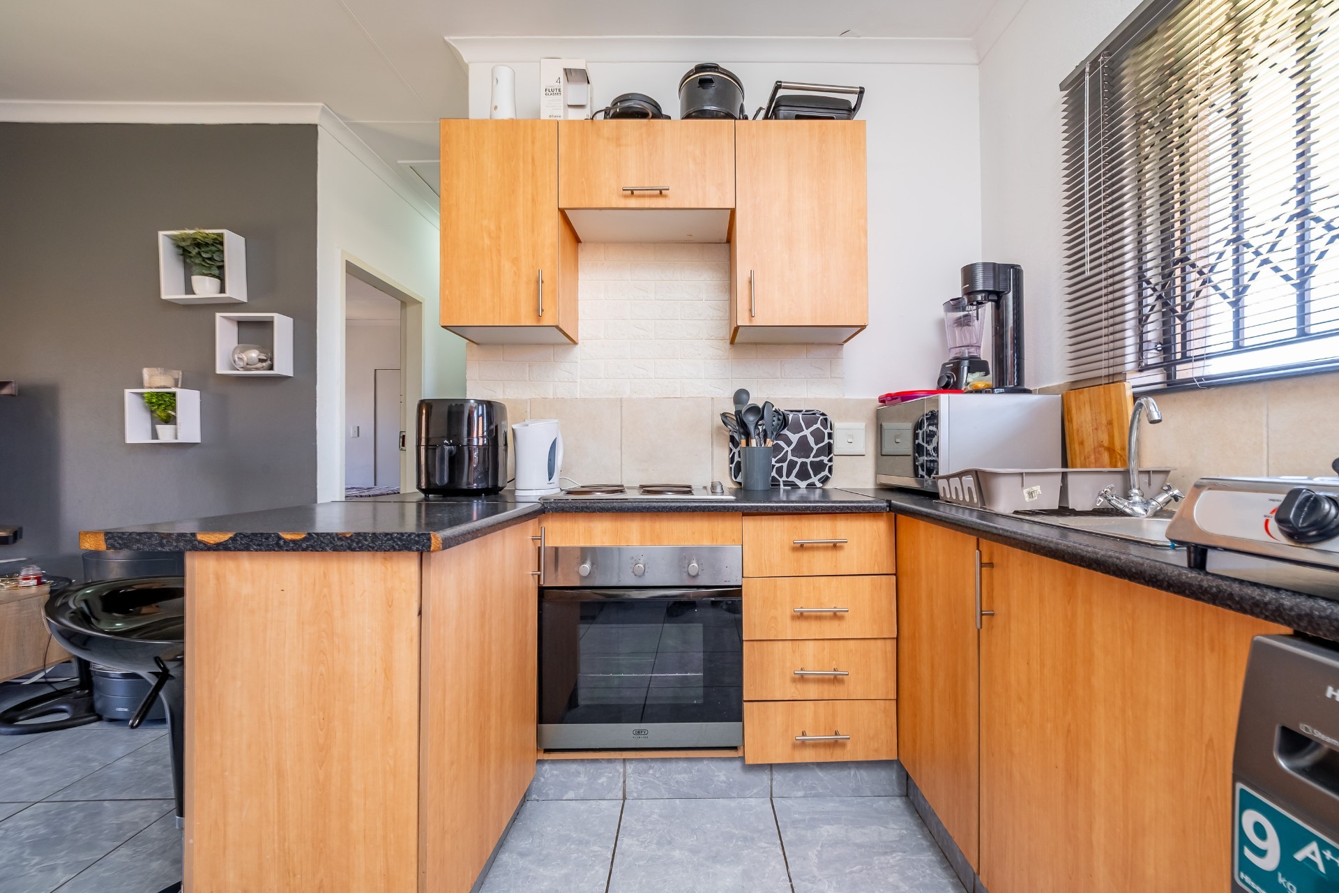 Apartment for sale in Lindhaven, Roodepoort, 60 m²
