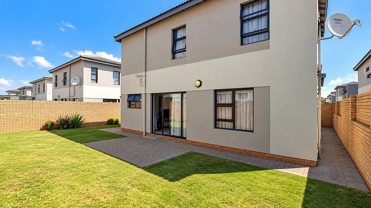 House for sale in Thatchfield Close, Thatchfield Estate, Centurion, 161 m²