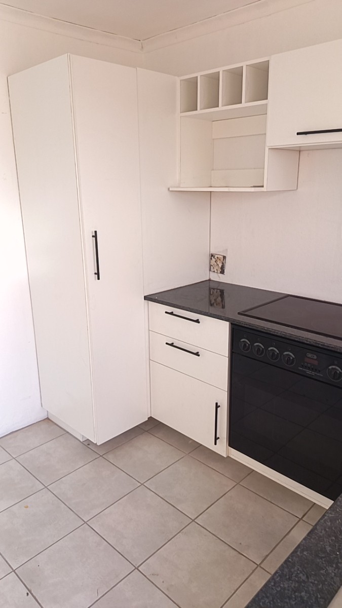 House for sale in Tasbet Park, Witbank, 380 m²