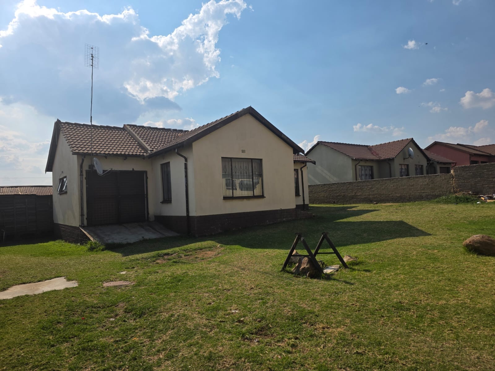 House for sale in Tasbet Park, Witbank, 380 m²