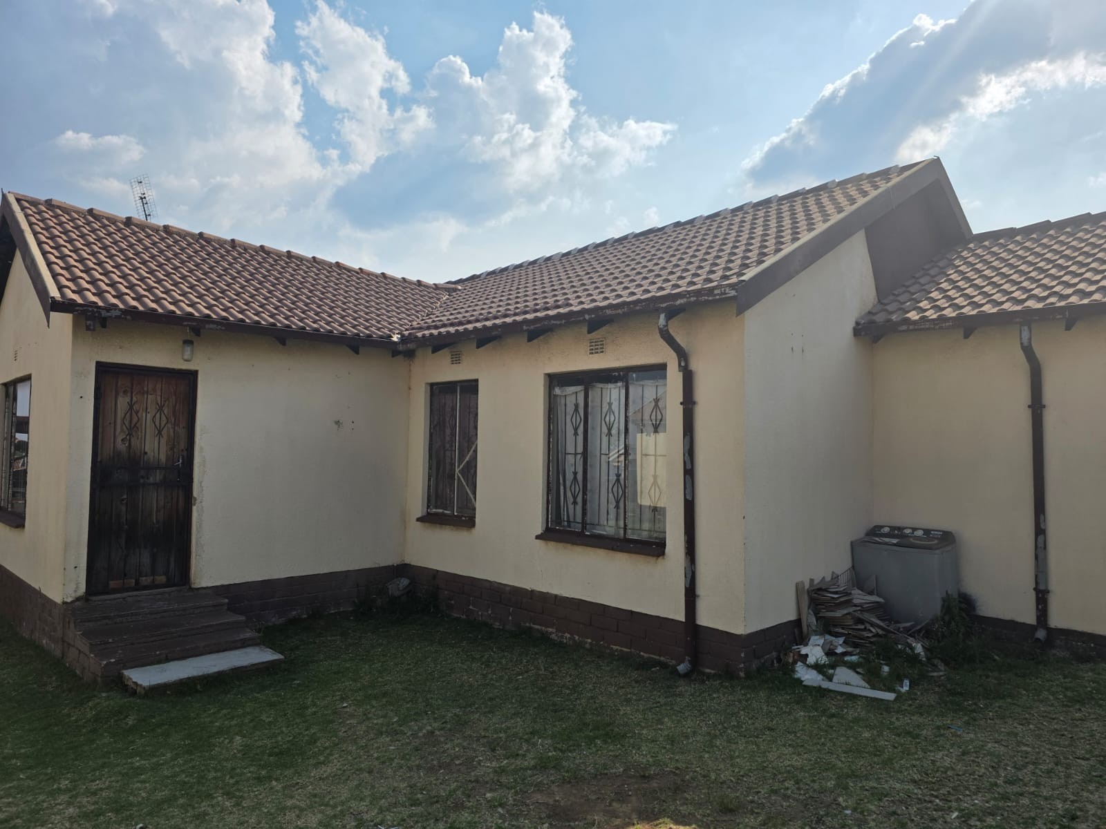 House for sale in Tasbet Park, Witbank, 380 m²