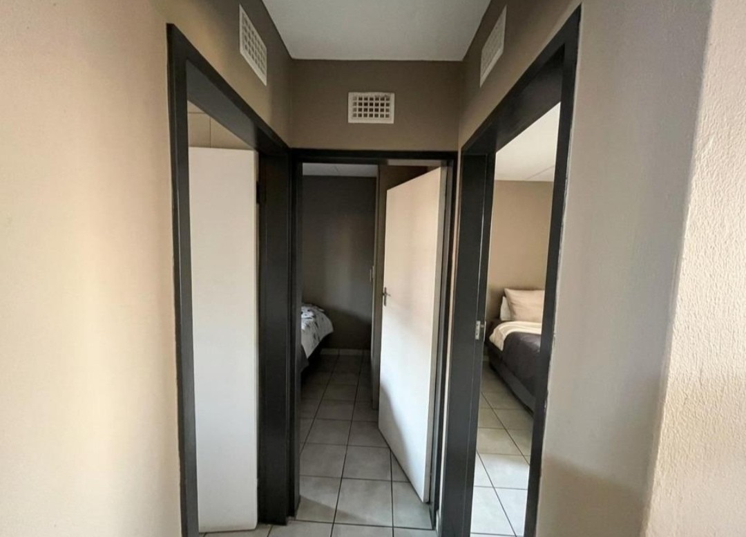 Apartment for sale in Heuweloord, Centurion, 54 m²