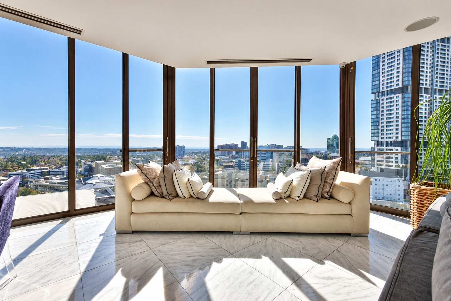 Apartment for sale in Sandown, Sandton, 170 m²