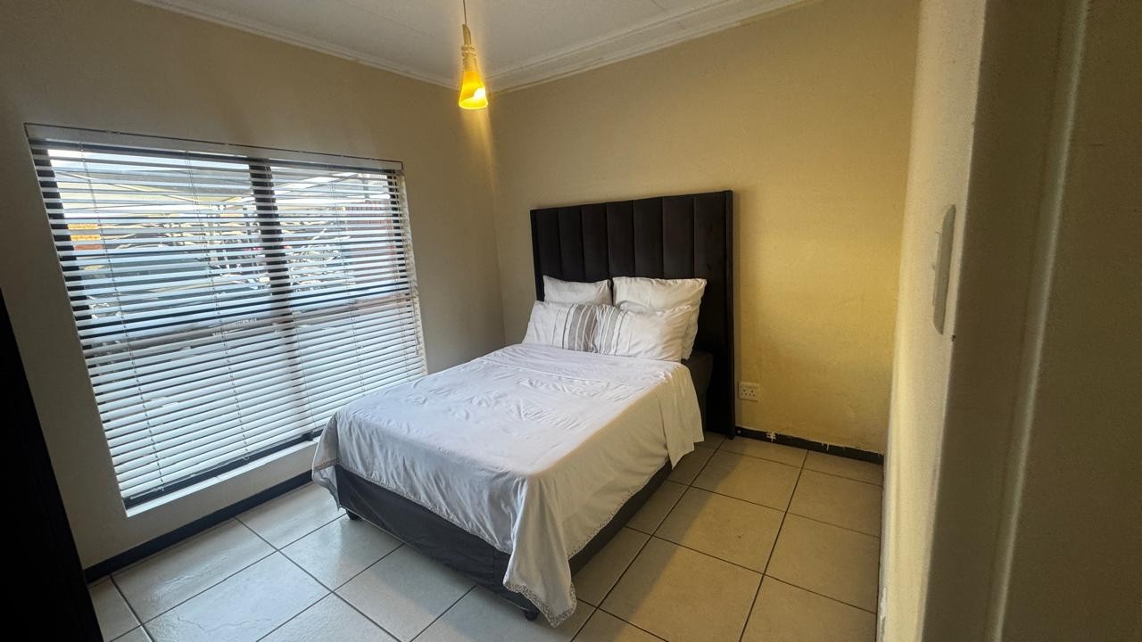 Apartment for sale in Fourways Gardens, Sandton, 94 m²