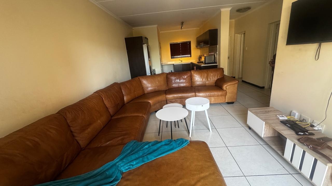 Apartment for sale in Fourways Gardens, Sandton, 94 m²