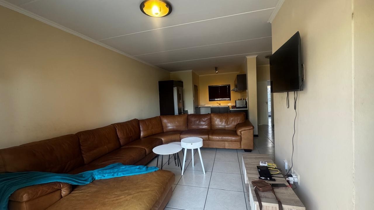 Apartment for sale in Fourways Gardens, Sandton, 94 m²