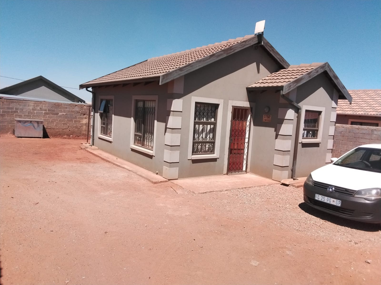 House for sale in Toekomsrus, Randfontein, 250 m²