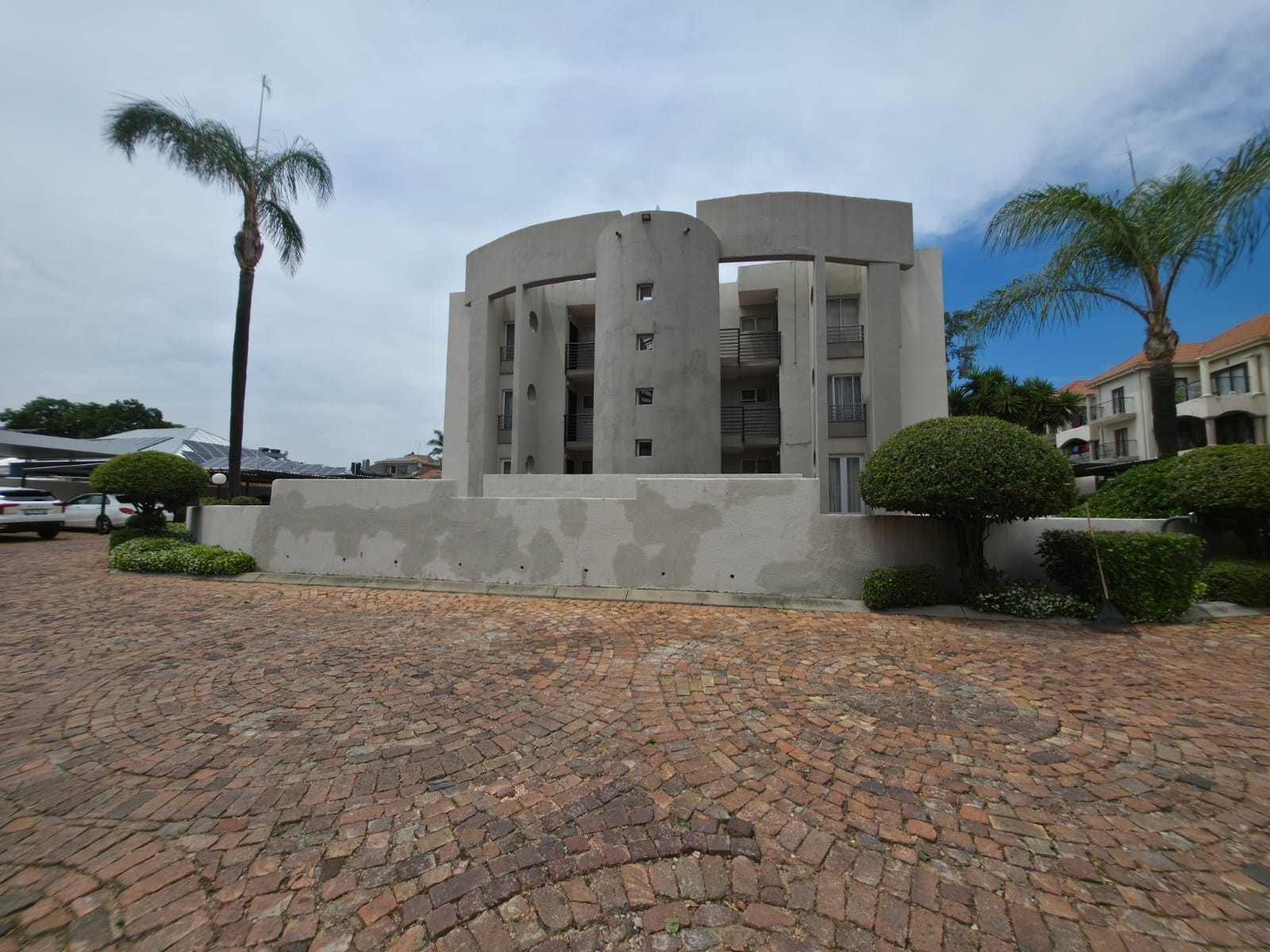Apartment for rent in Sandown, Sandton, 32 m²