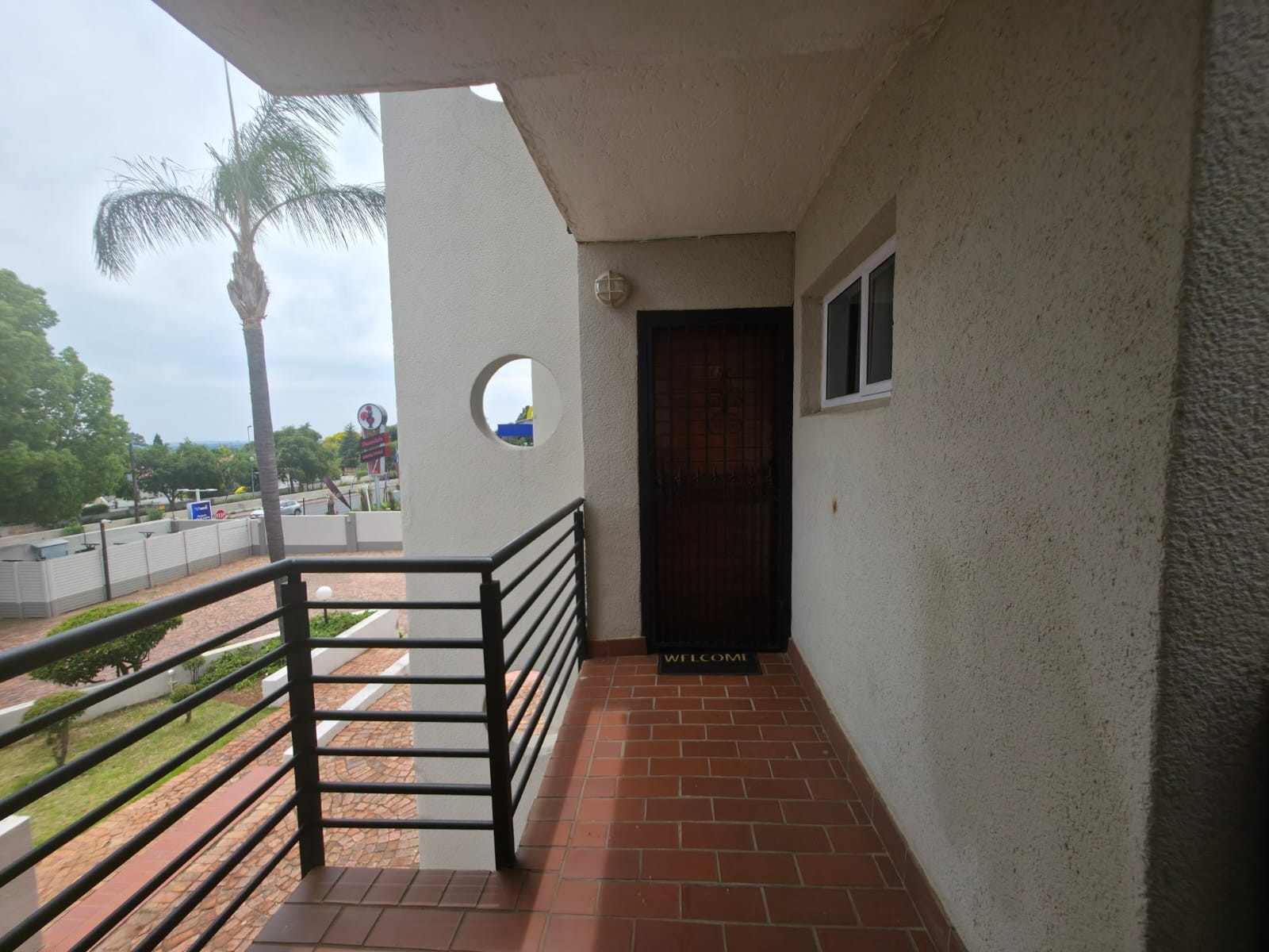 Apartment for rent in Sandown, Sandton, 32 m²