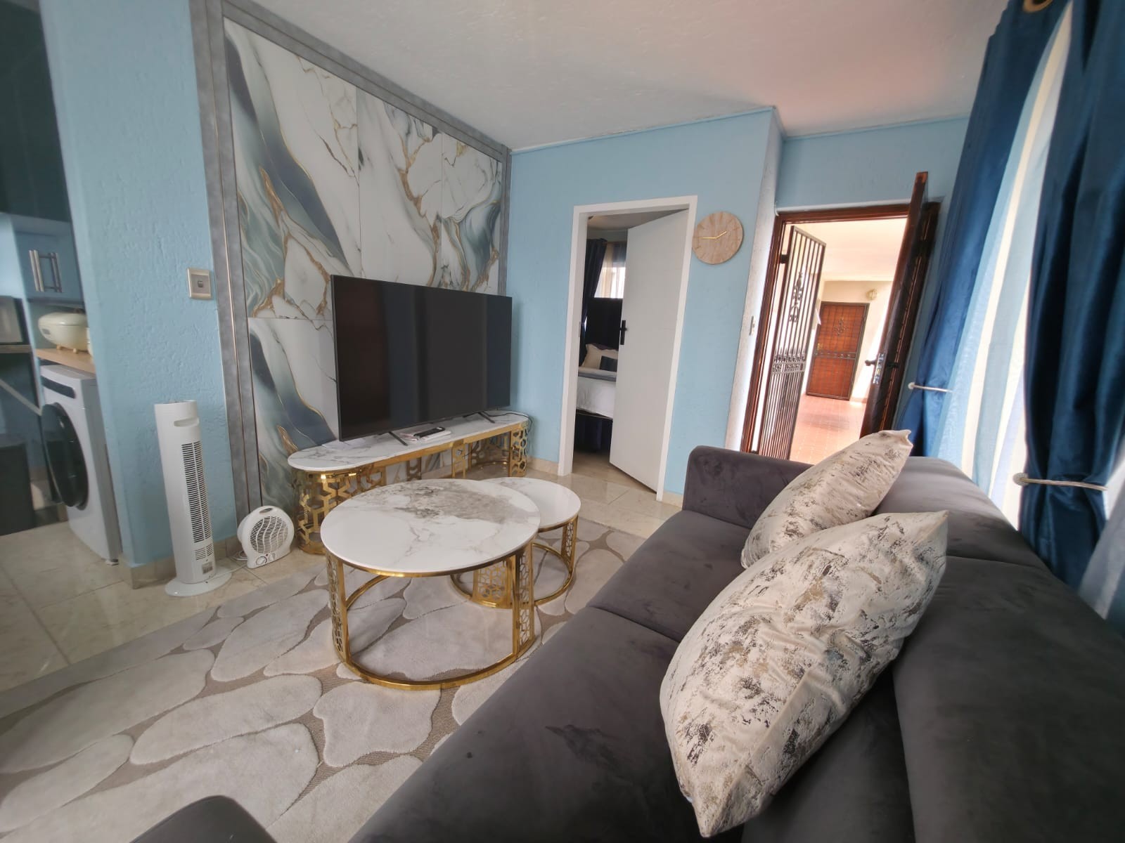 Apartment for rent in Sandown, Sandton, 32 m²