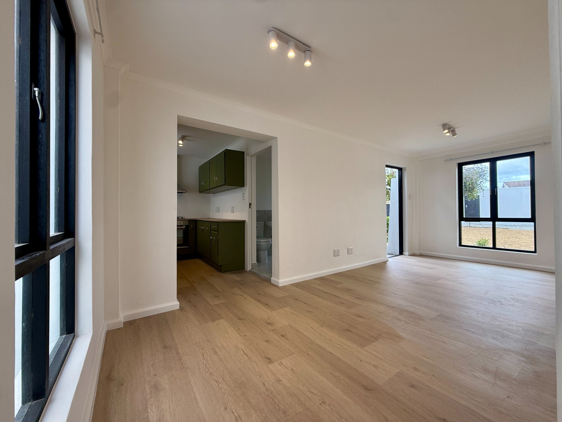 Apartment for rent in Diep River, Cape Town, 50 m²