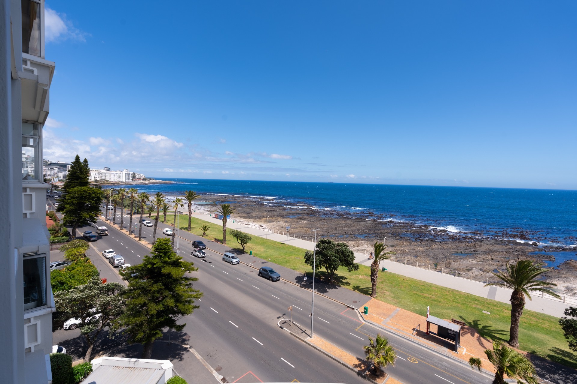 Apartment for rent in Sea Point, Cape Town, 200 m²